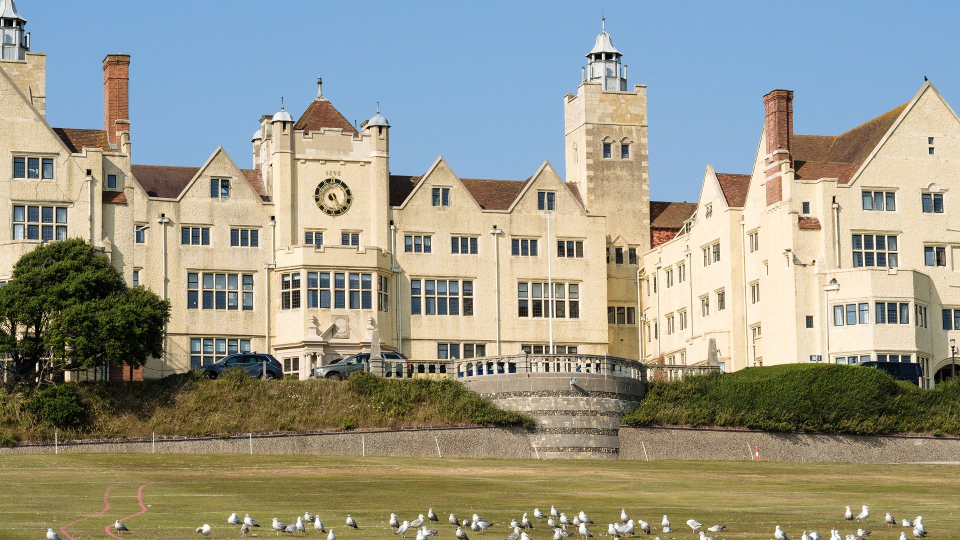 Roedean school